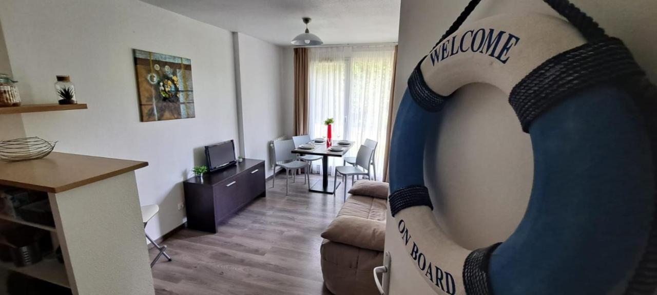 Le Voilier. Honfleur T2 Dans Residence Avec Piscine Equemauville Exterior photo